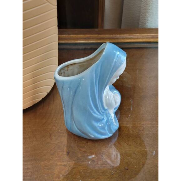 Vintage Royal Windsor Madonna Planter, Praying Virgin Mary - Picture 2 of 6